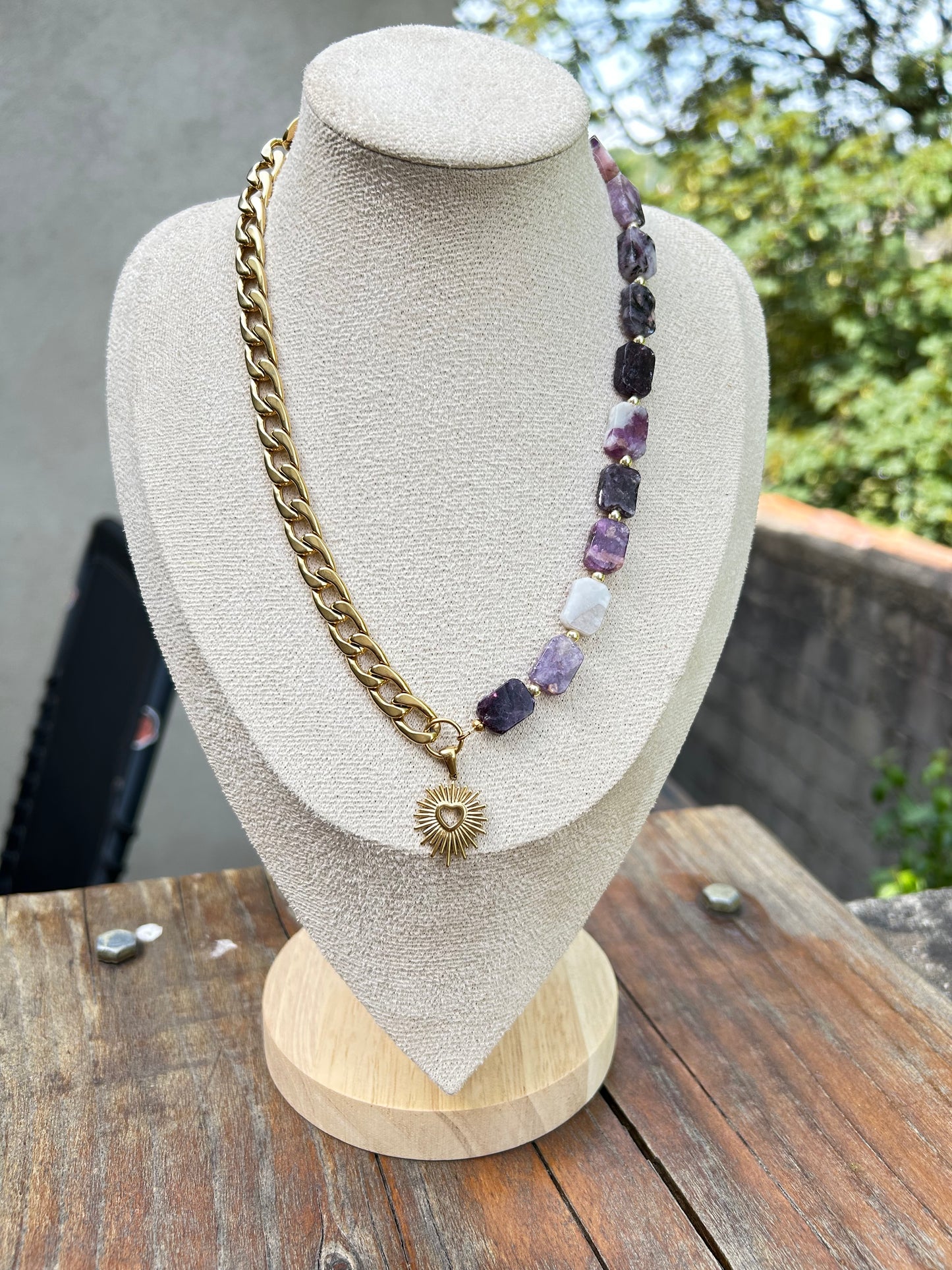 Collier « Éclipse Dorée »