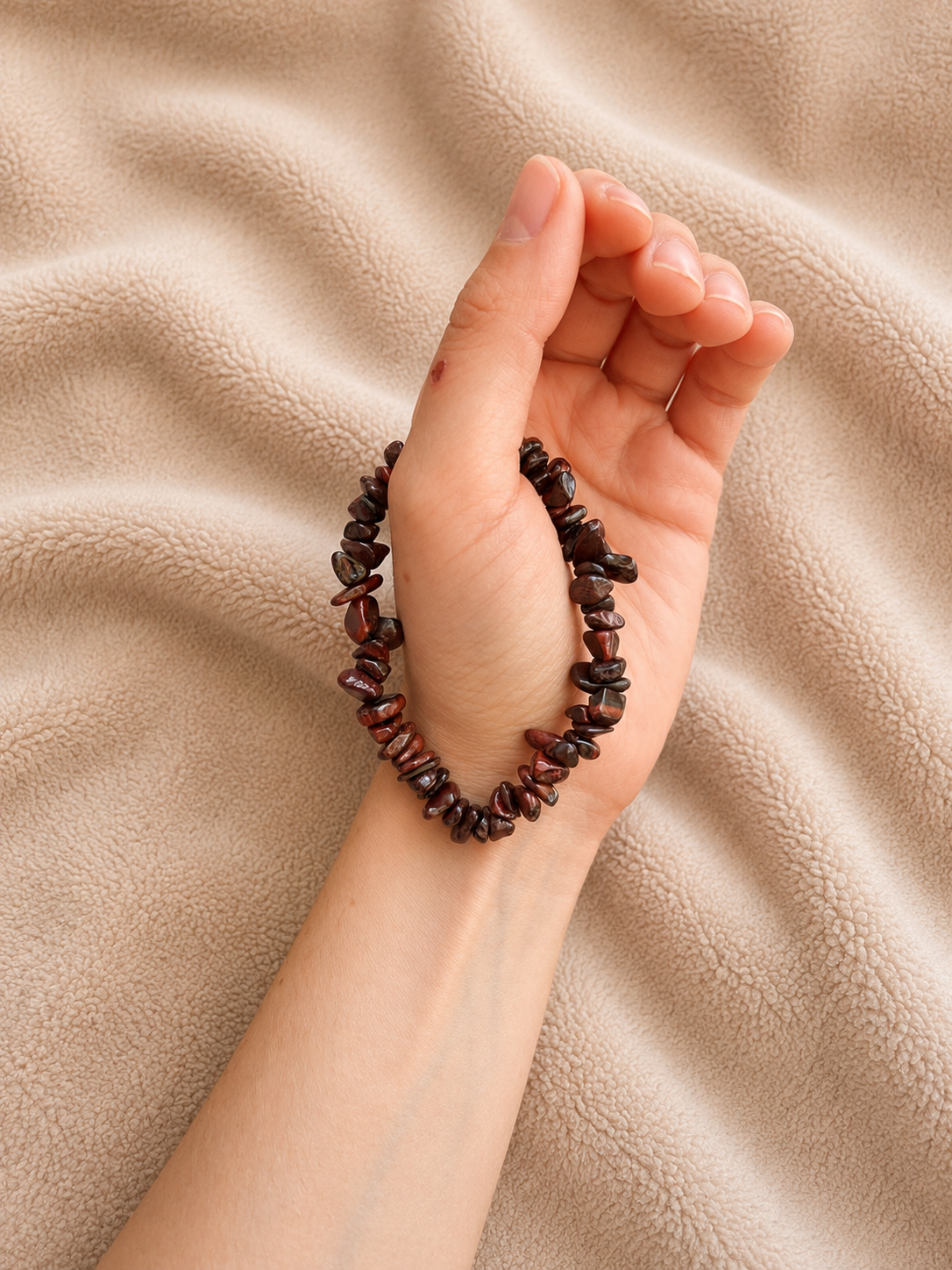 Bracelet en Œil de Taureau – Force & Ancrage