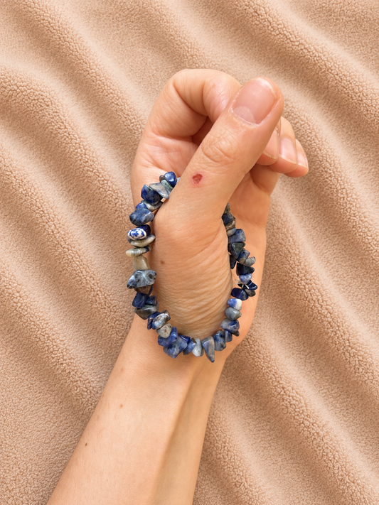 Bracelet en Sodalite – Clarté & Expression