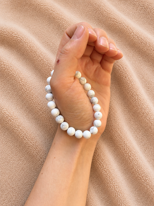 Bracelet en Howlite 8 mm – Calme & Patience